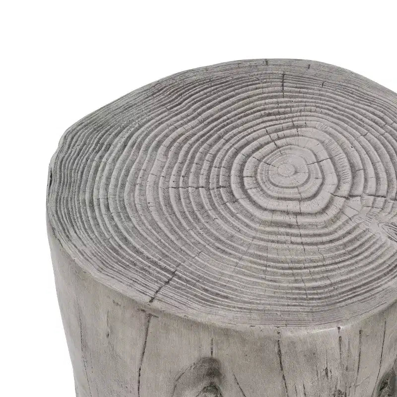 Tavolino rotondo rustico in cemento leggero con design a tronco d'albero