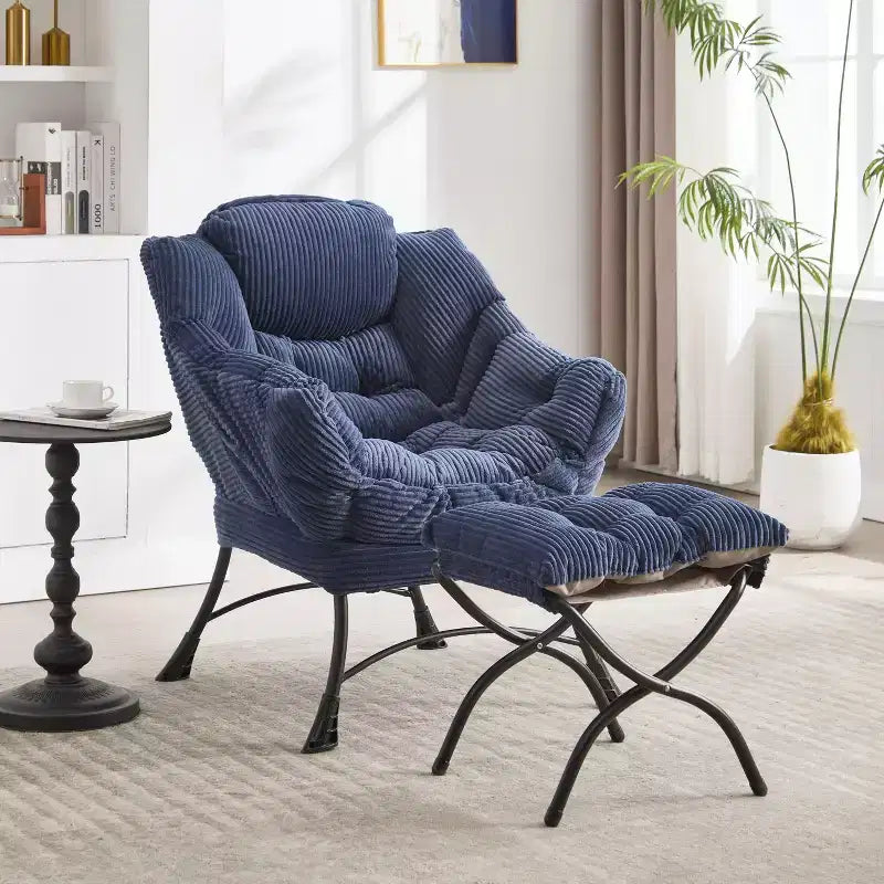 Poltrona accent lounge moderna con pouf, braccioli e tasca laterale