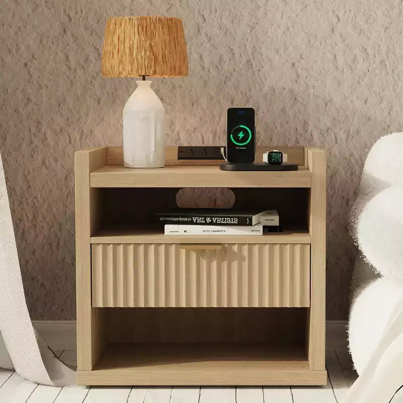 Tavolino da Salotto Moderno in Legno con Stazione di Ricarica, Tavolino Laterale con 1 Cassetto, Porte USB, Comodino, Ampio Spazio di Archiviazione, per Camera da Letto, Soggiorno, Mobile d'Appoggio per la Casa