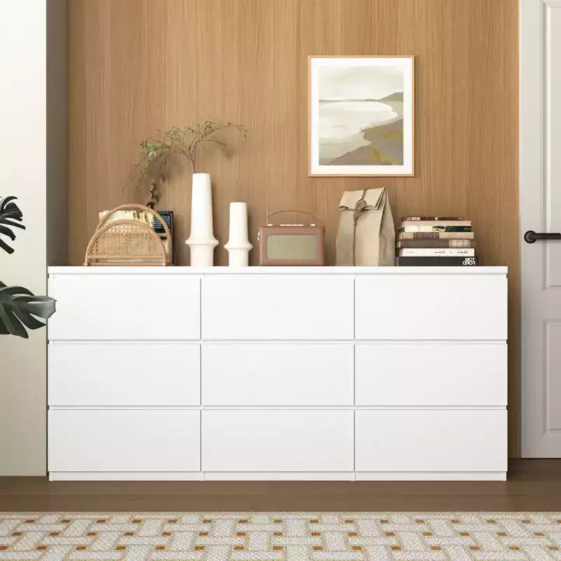 Comò a 9 cassetti senza maniglie, design moderno in legno bianco opaco per camera da letto